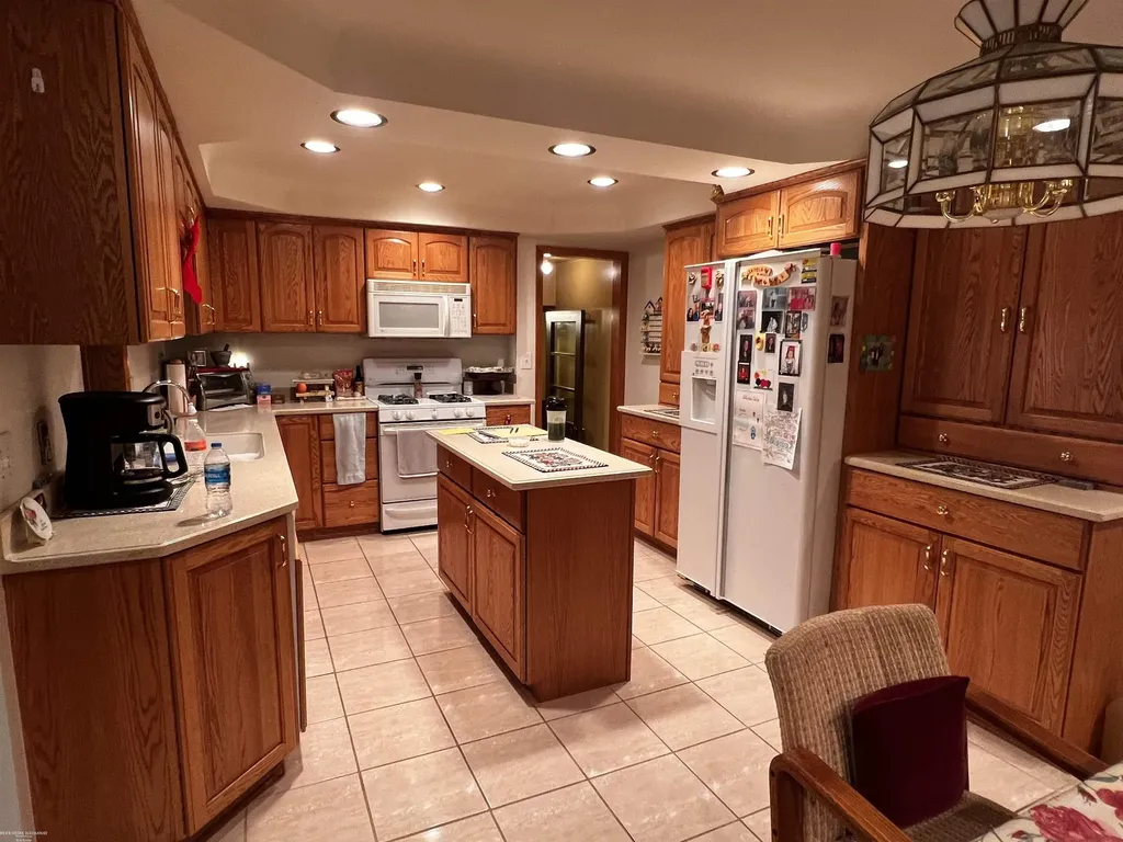 5156 Eastbrook Ct Court Shelby Charter Township MI 48316