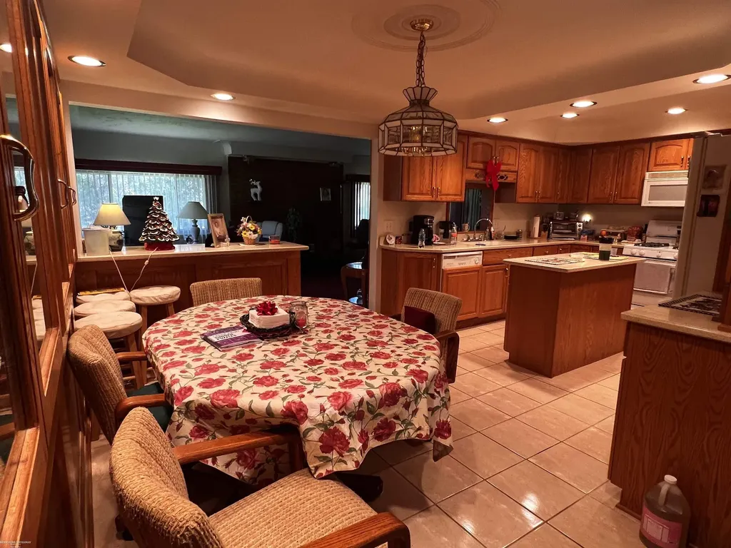 5156 Eastbrook Ct Court Shelby Charter Township MI 48316