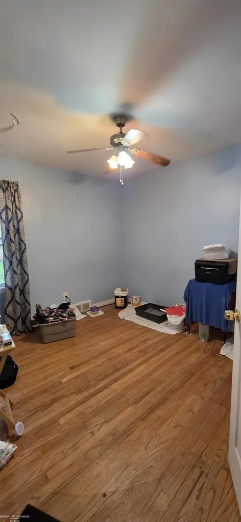 15757 Angelique Avenue Allen Park City MI 48101