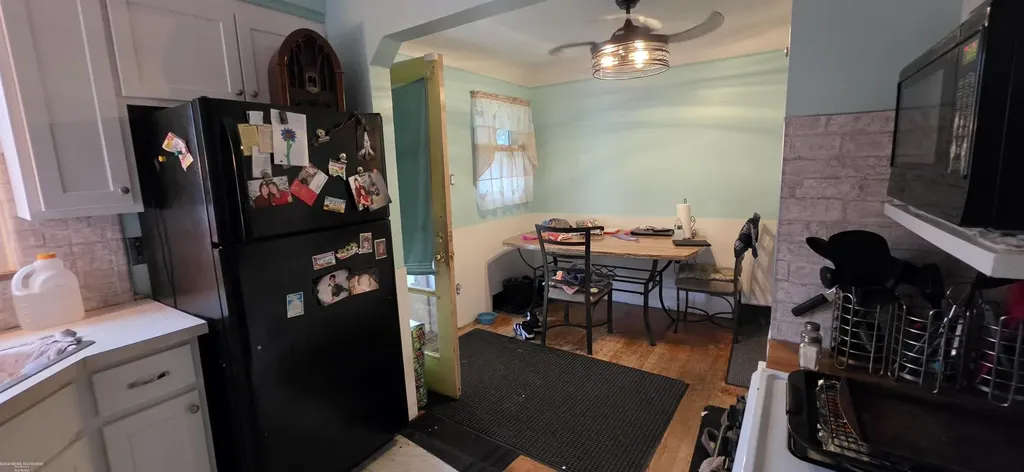 15757 Angelique Avenue Allen Park City MI 48101