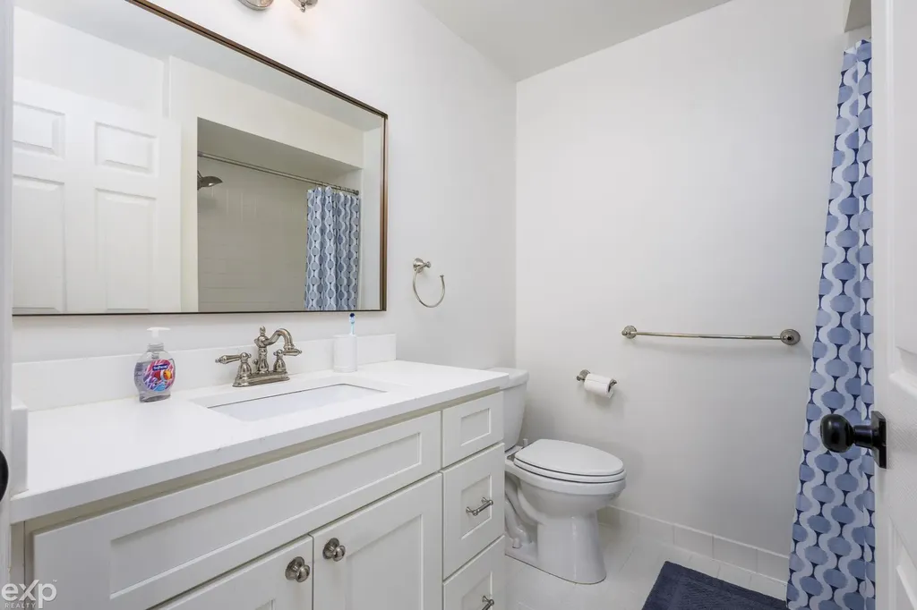 56634 Chesapeake Trail Shelby Charter Township MI 48316