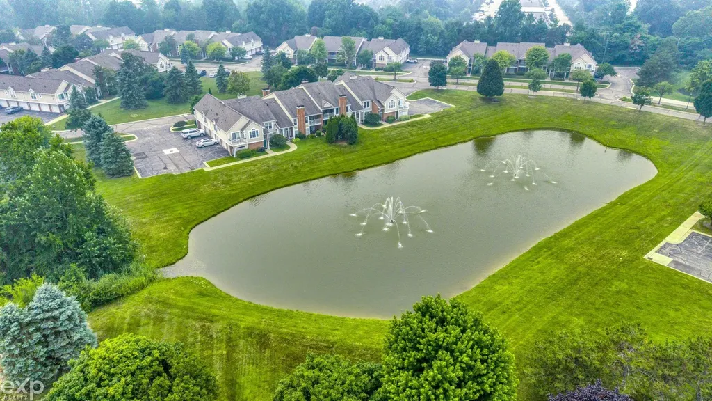 56634 Chesapeake Trail Shelby Charter Township MI 48316