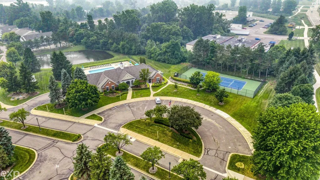 56634 Chesapeake Trail Shelby Charter Township MI 48316