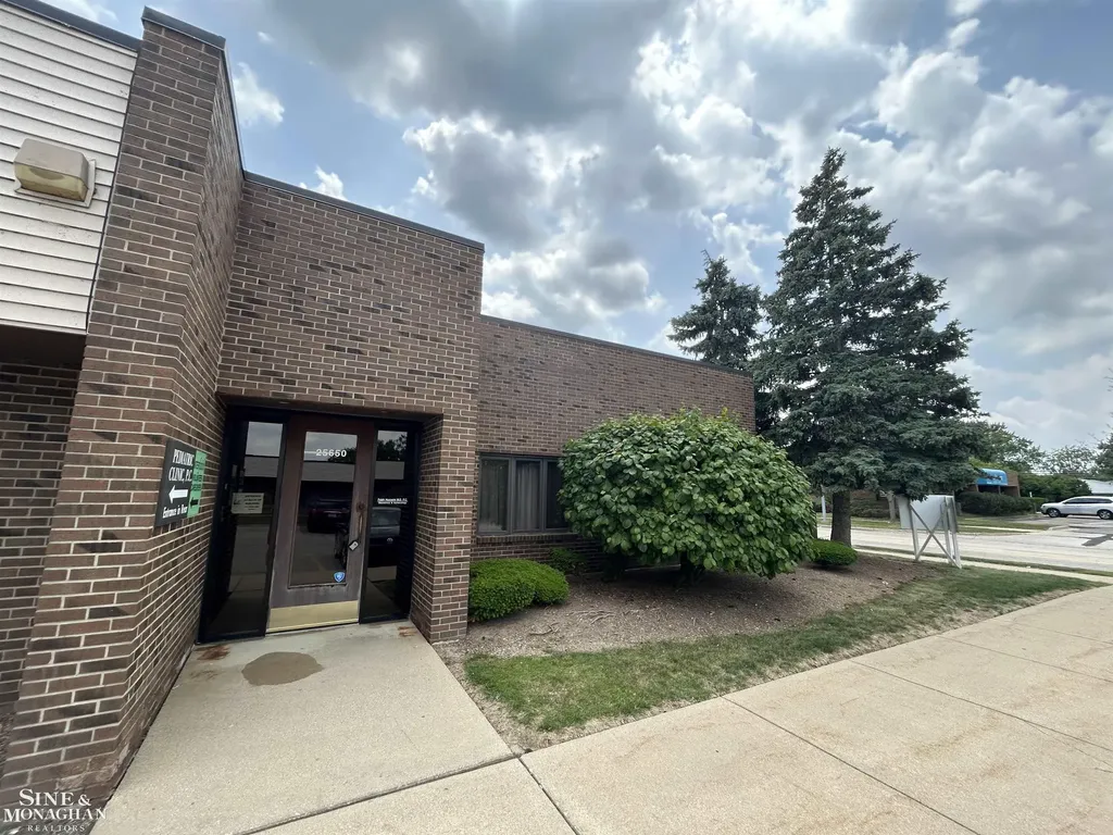 25650 Kelly Road Roseville City MI 48066
