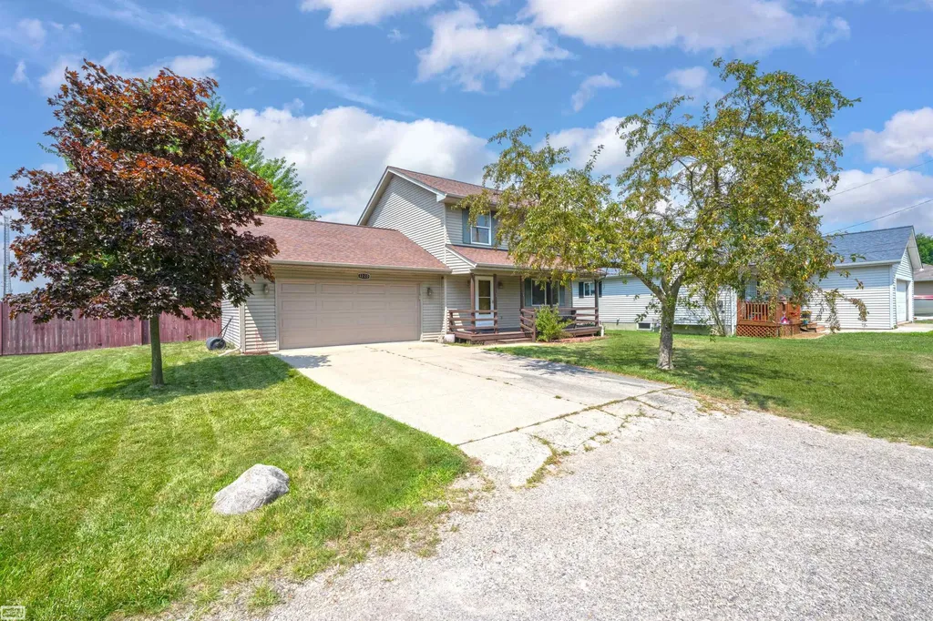 1220 West Boulevard Marine City City MI 48039