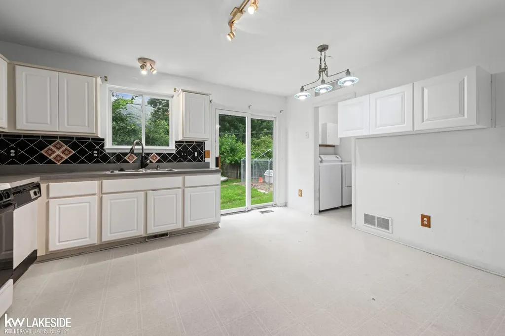 9314 Maple Road Clay Township MI 48001