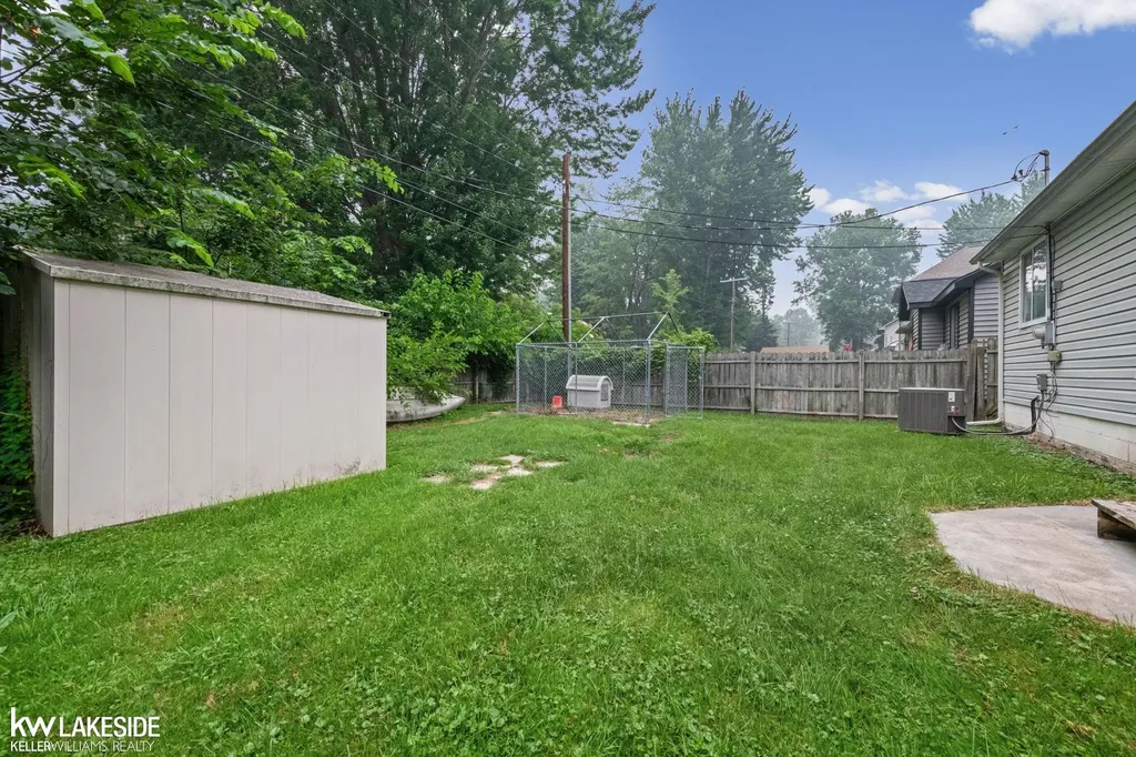 9314 Maple Road Clay Township MI 48001