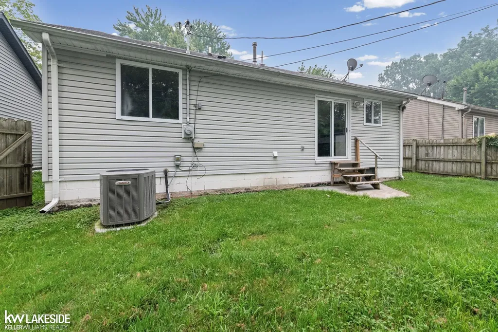 9314 Maple Road Clay Township MI 48001