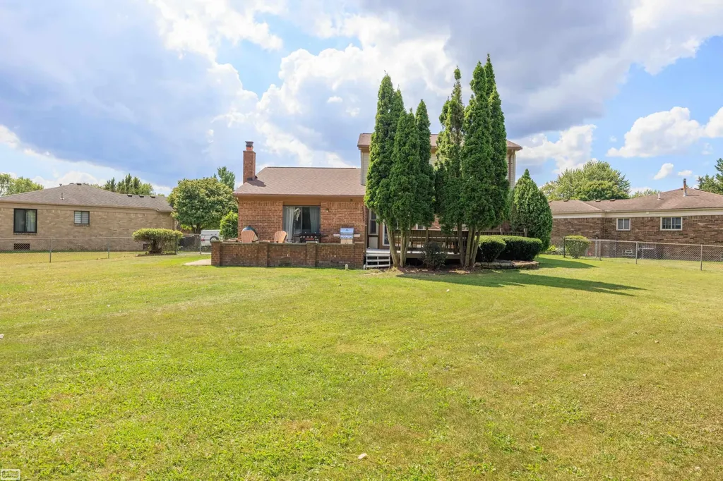 34346 Claudia Court Sterling Heights City MI 48310