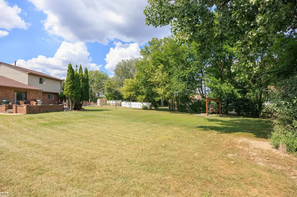 34346 Claudia Court Sterling Heights City MI 48310