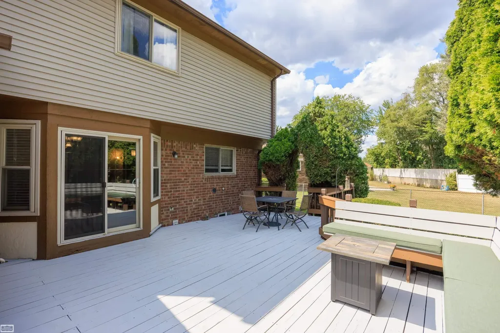 34346 Claudia Court Sterling Heights City MI 48310