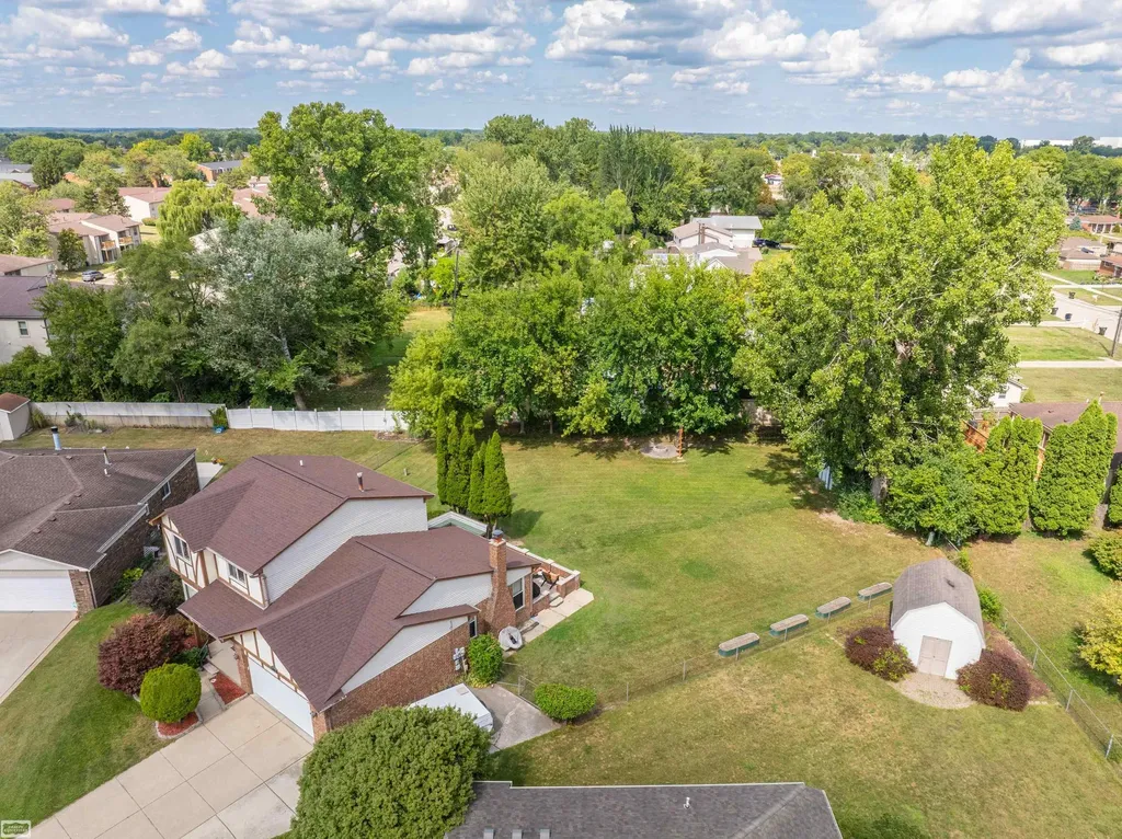 34346 Claudia Court Sterling Heights City MI 48310