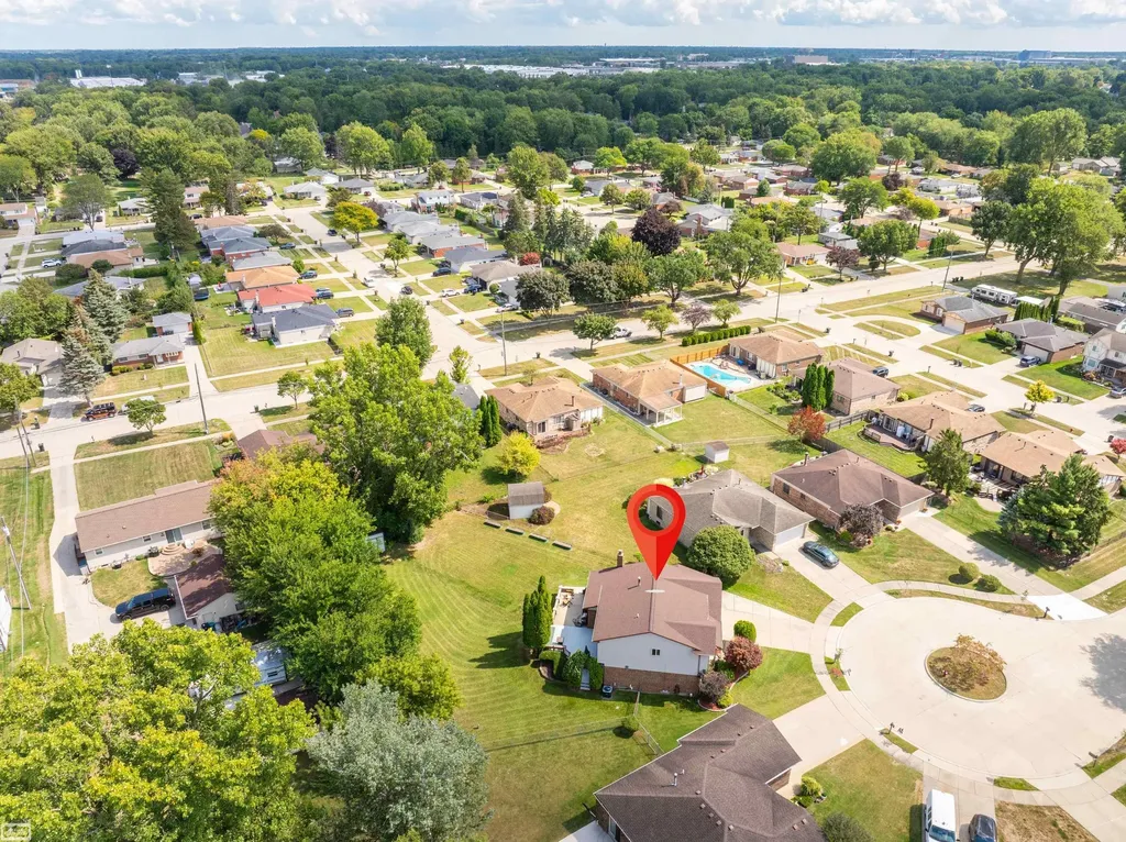 34346 Claudia Court Sterling Heights City MI 48310