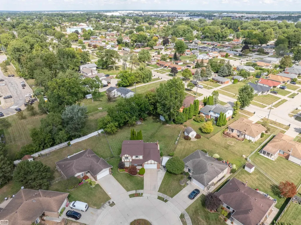 34346 Claudia Court Sterling Heights City MI 48310