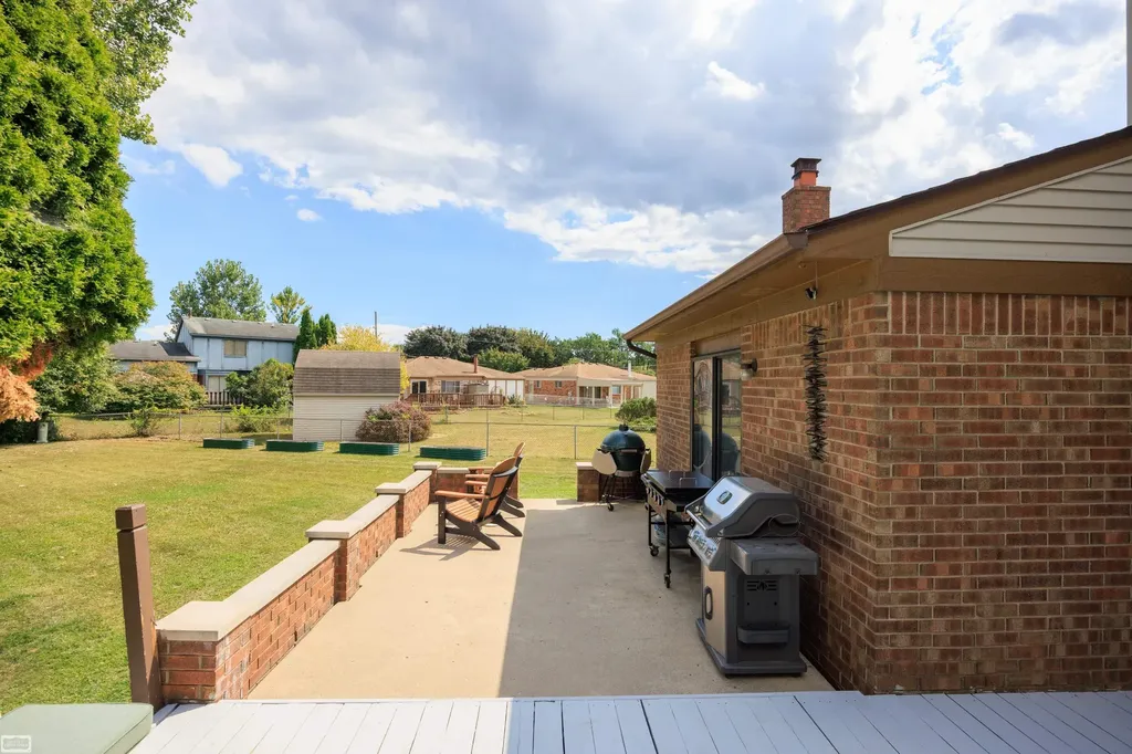 34346 Claudia Court Sterling Heights City MI 48310