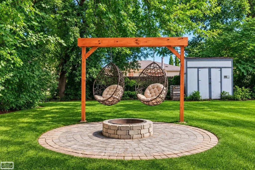 34346 Claudia Court Sterling Heights City MI 48310