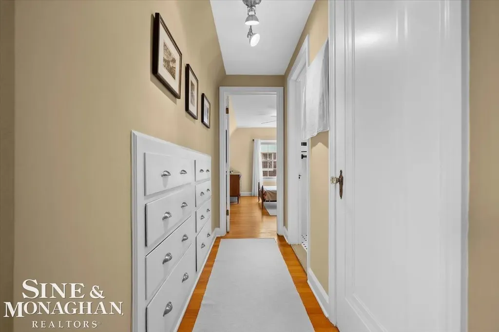 424 Touraine Road Grosse Pointe Farms City MI 48236