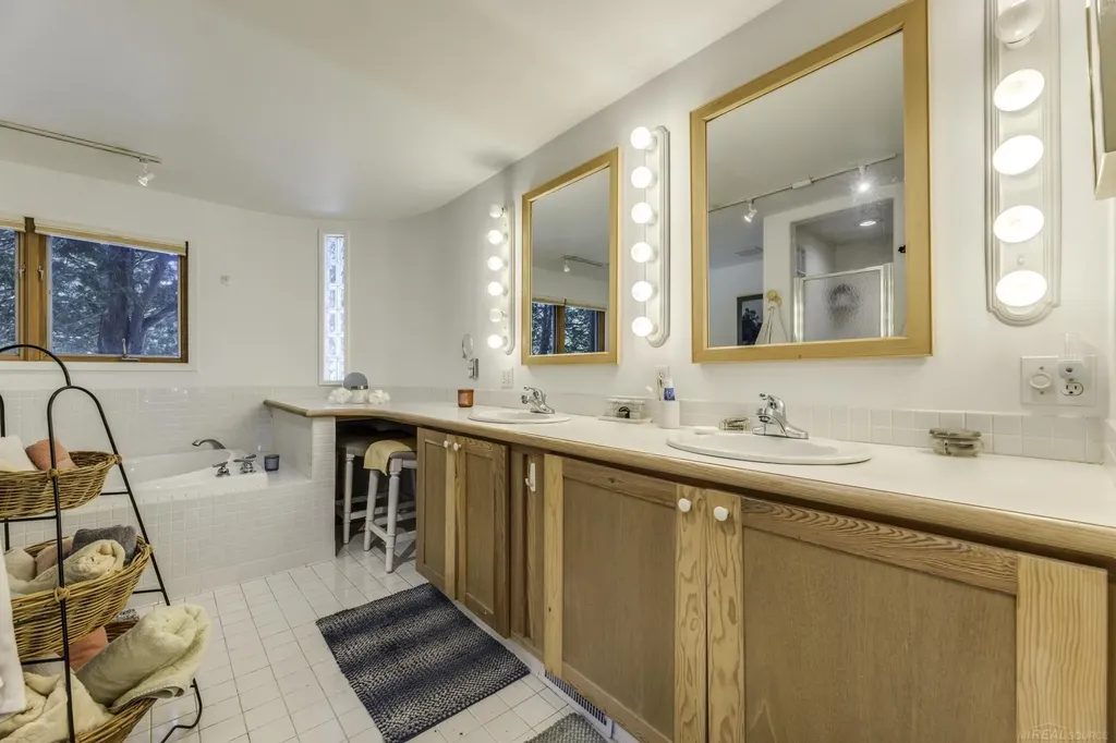 5397 Dallas Street Lexington Village MI 48450