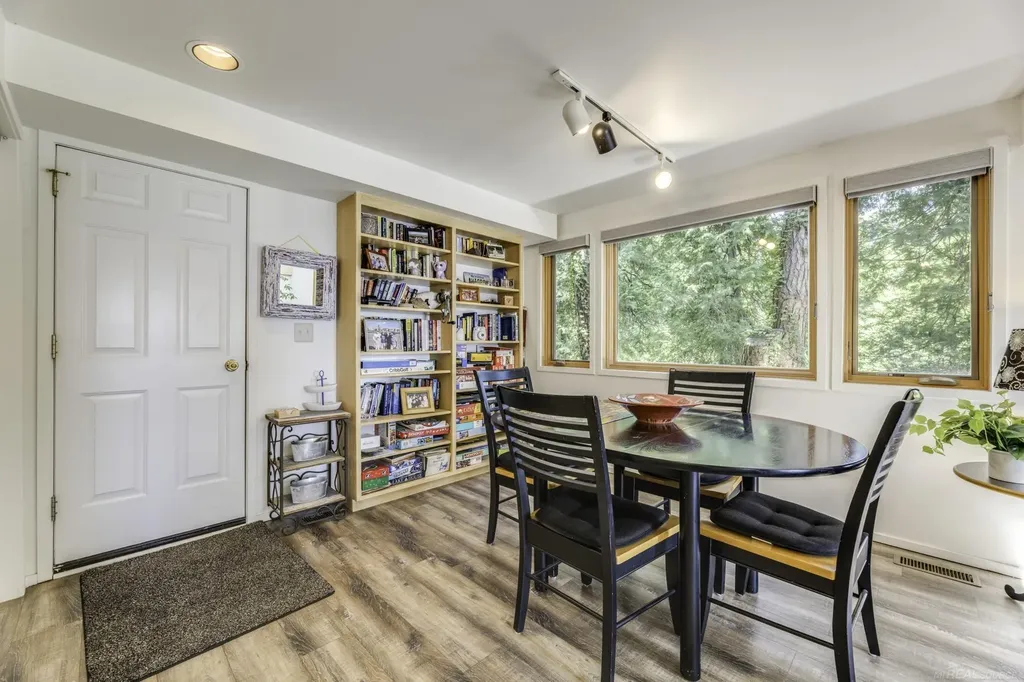 5397 Dallas Street Lexington Village MI 48450