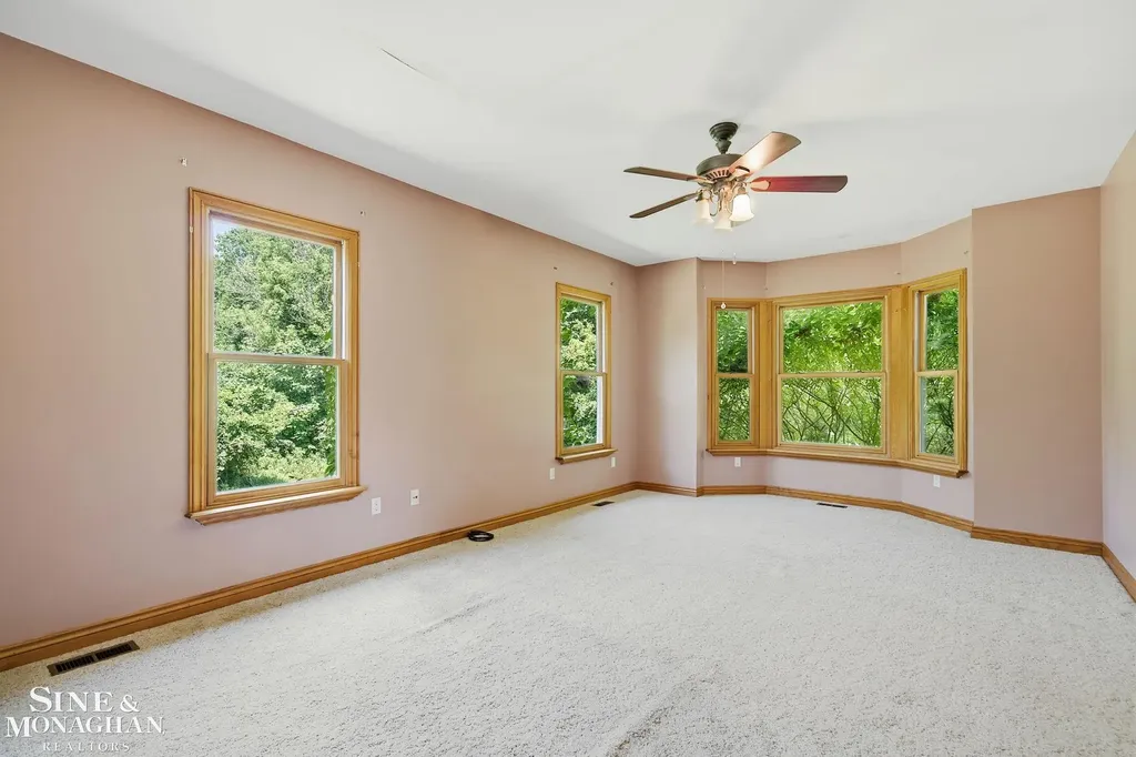 5950 Rosewood Parkway White Lake Charter Township MI 48383