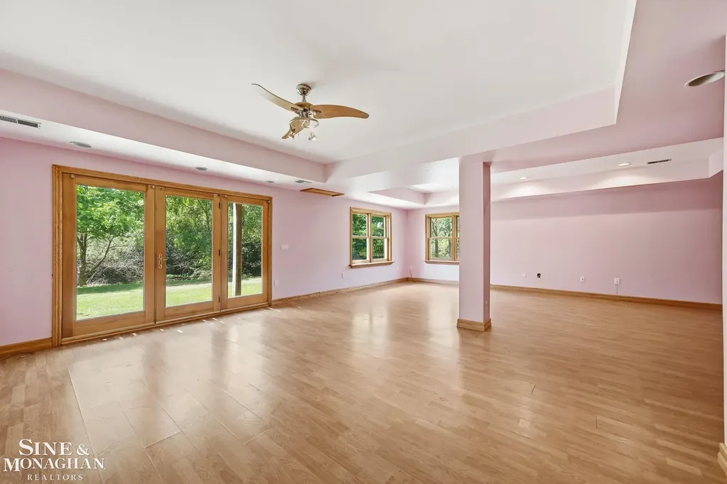 5950 Rosewood Parkway White Lake Charter Township MI 48383