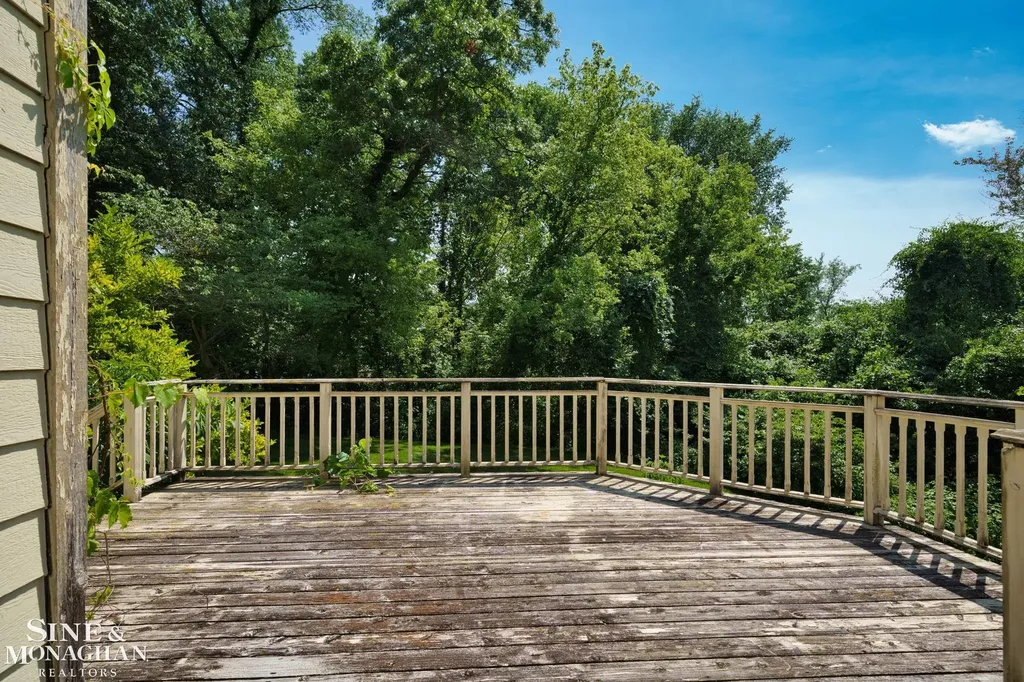 5950 Rosewood Parkway White Lake Charter Township MI 48383