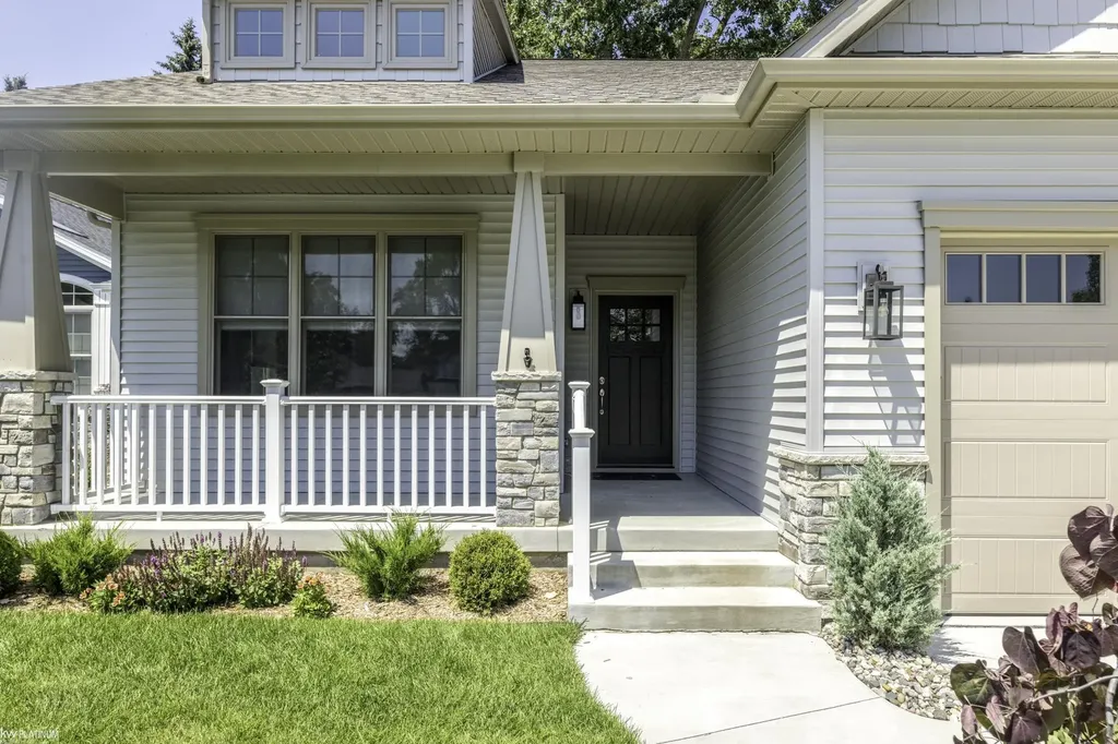 1211 Gator Avenue Port Huron City MI 48060