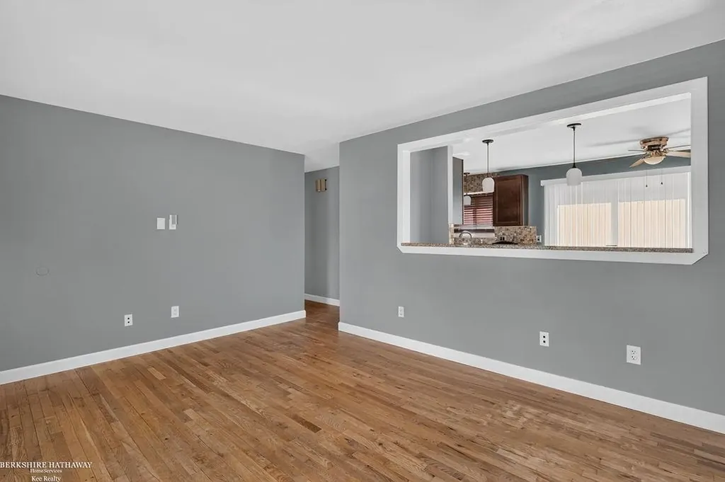 26551 Collingwood Street Roseville City MI 48066
