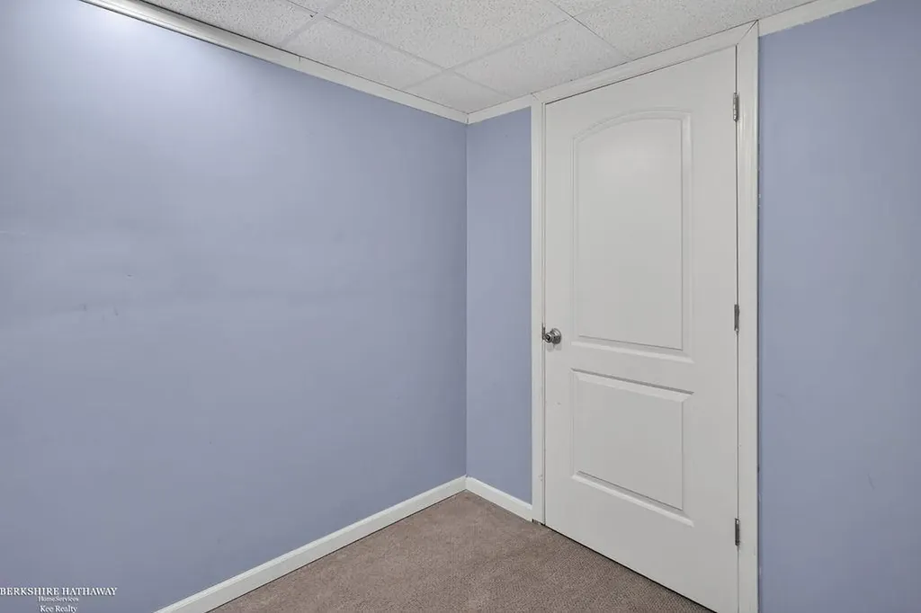 26551 Collingwood Street Roseville City MI 48066