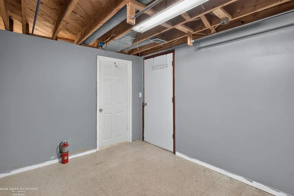 26551 Collingwood Street Roseville City MI 48066