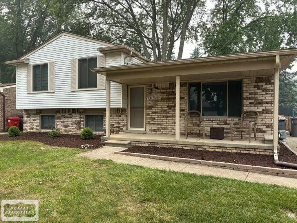 39791 Wolo Court Clinton Charter Township MI 48038