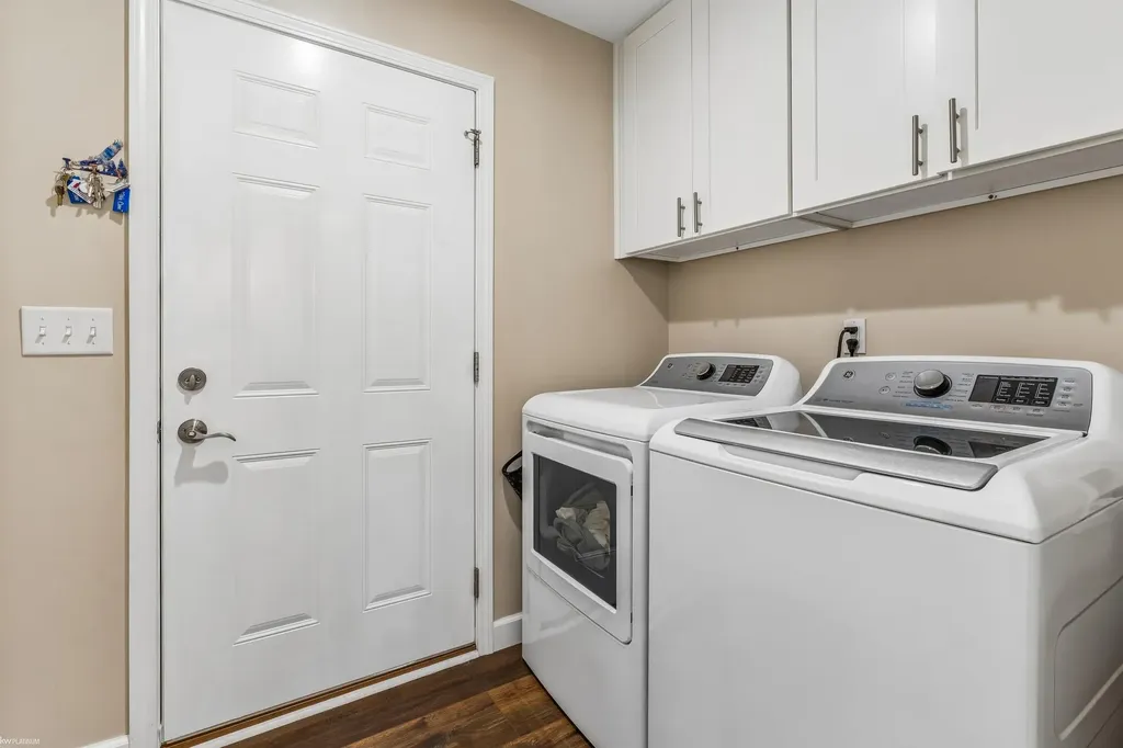 2043 Edward E Lane Kimball Township MI 48074