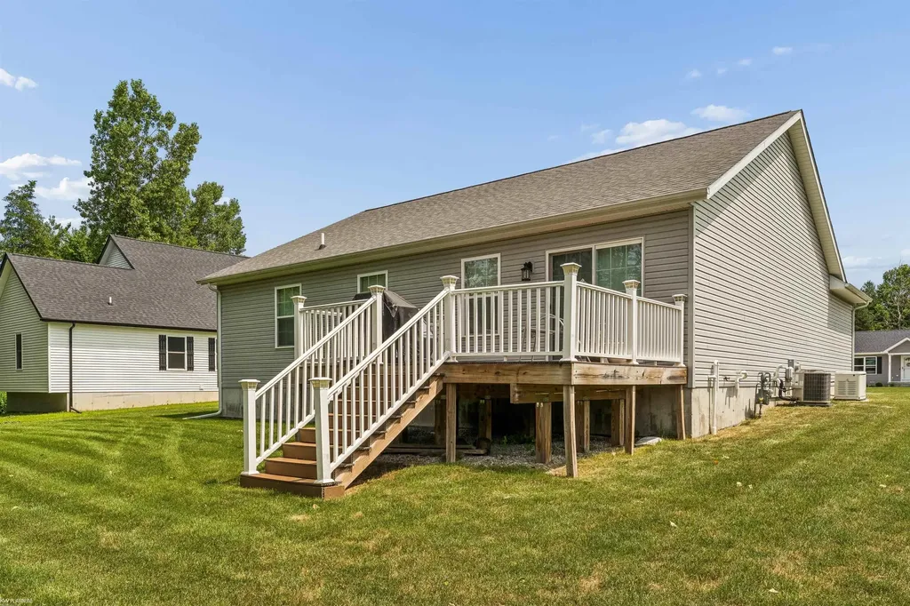 2043 Edward E Lane Kimball Township MI 48074