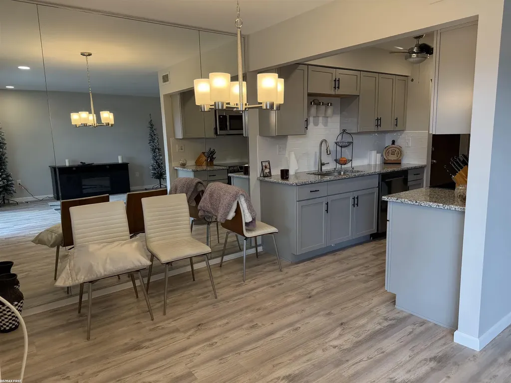 322 Riviera Street St. Clair Shores City MI 48080
