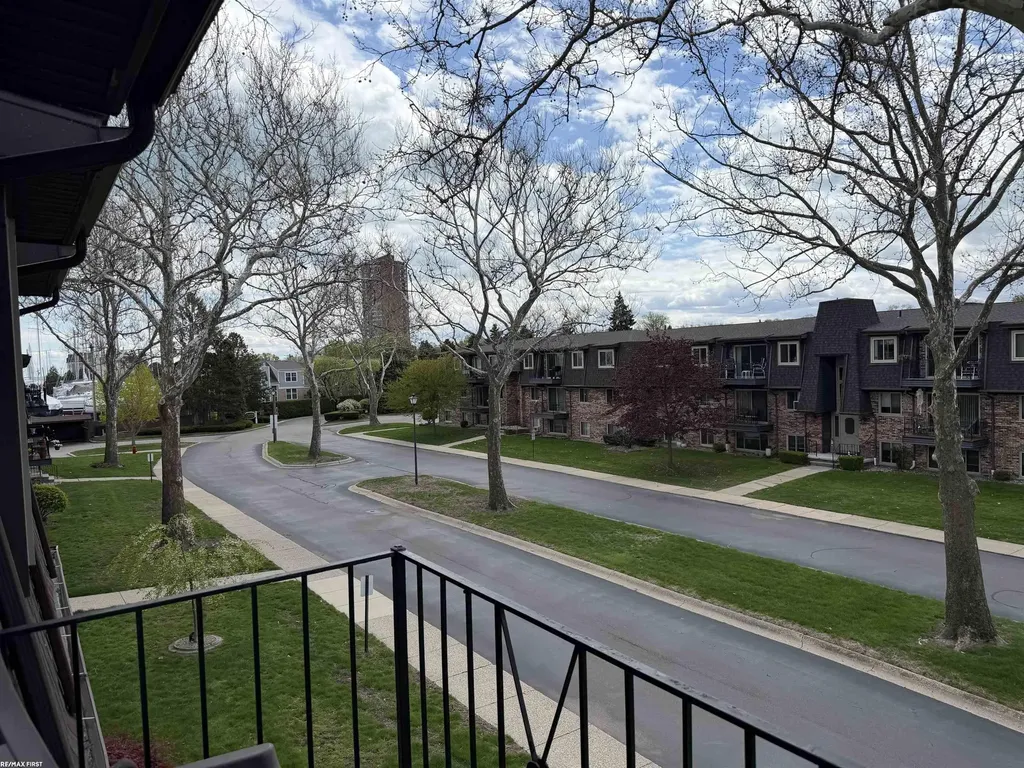 322 Riviera Street St. Clair Shores City MI 48080