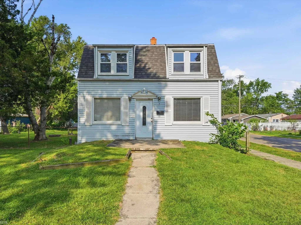 18513 Wakenden Street Redford Charter Township MI 48240
