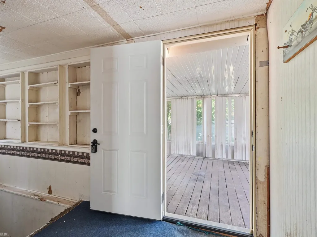 18513 Wakenden Street Redford Charter Township MI 48240