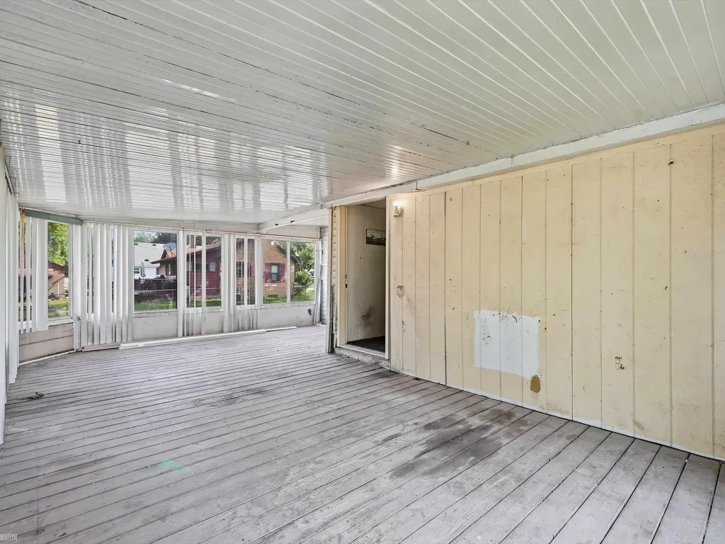 18513 Wakenden Street Redford Charter Township MI 48240