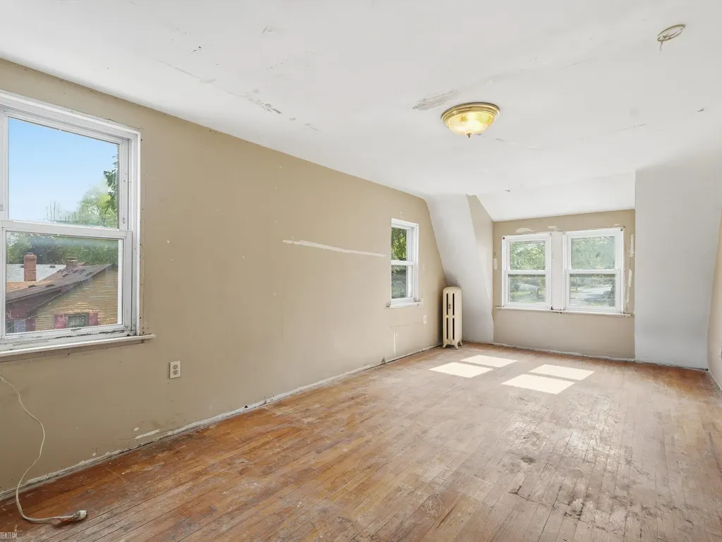 18513 Wakenden Street Redford Charter Township MI 48240