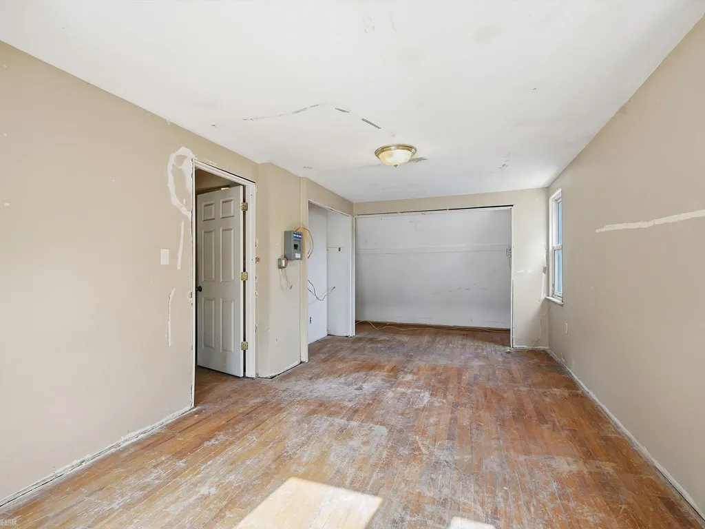 18513 Wakenden Street Redford Charter Township MI 48240