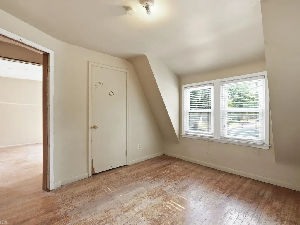18513 Wakenden Street Redford Charter Township MI 48240
