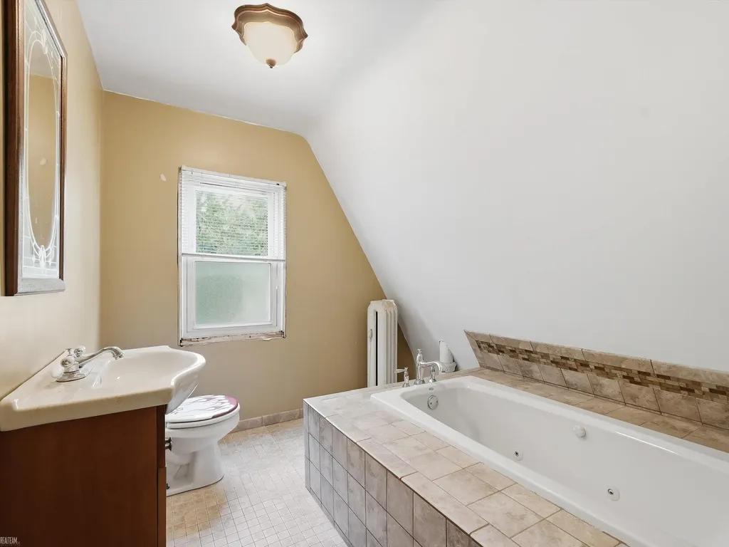 18513 Wakenden Street Redford Charter Township MI 48240