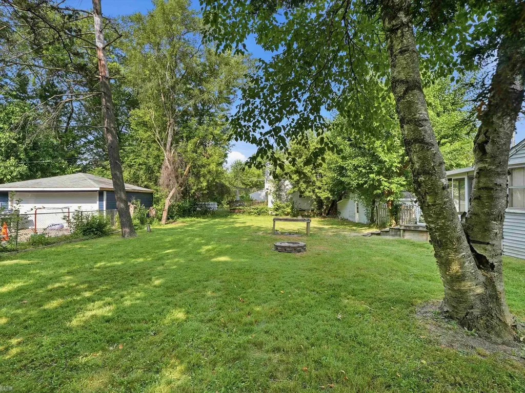 18513 Wakenden Street Redford Charter Township MI 48240