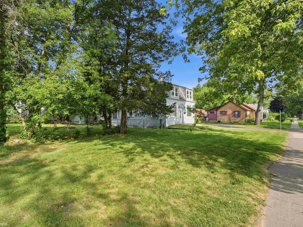18513 Wakenden Street Redford Charter Township MI 48240