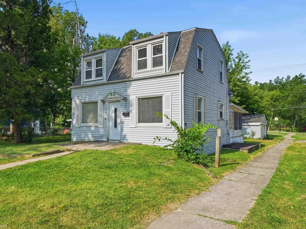 18513 Wakenden Street Redford Charter Township MI 48240