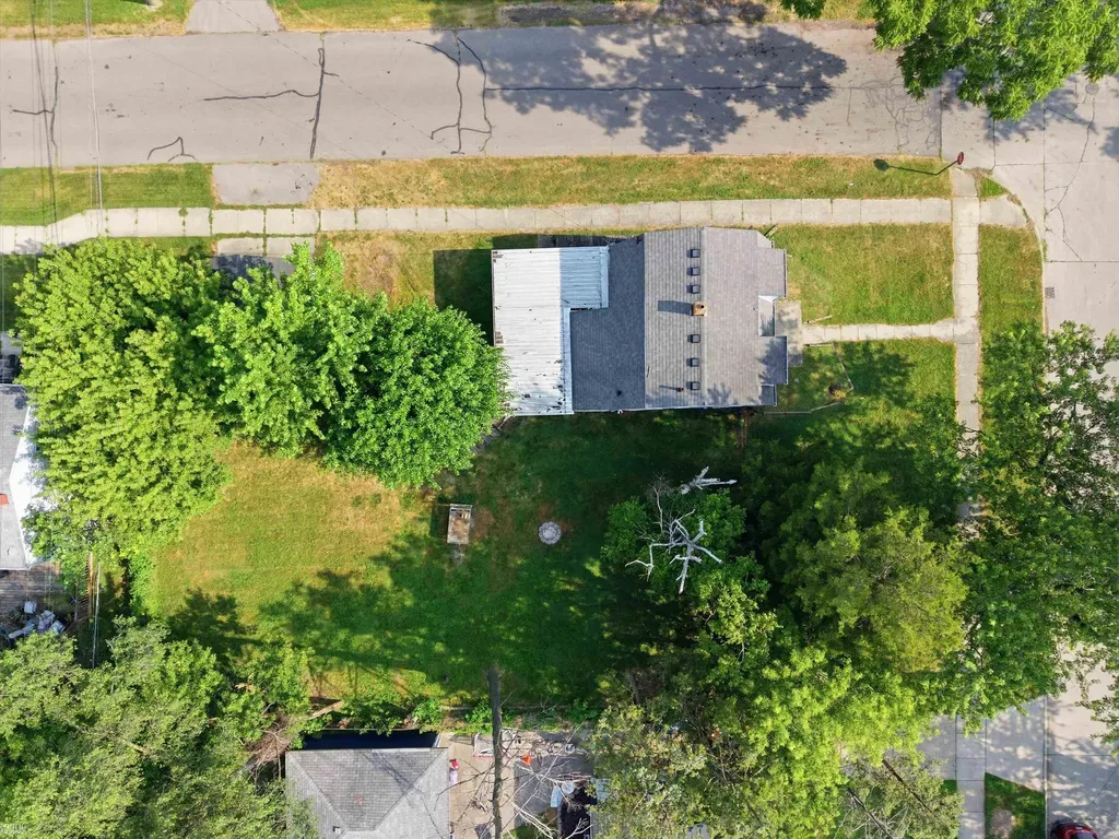 18513 Wakenden Street Redford Charter Township MI 48240
