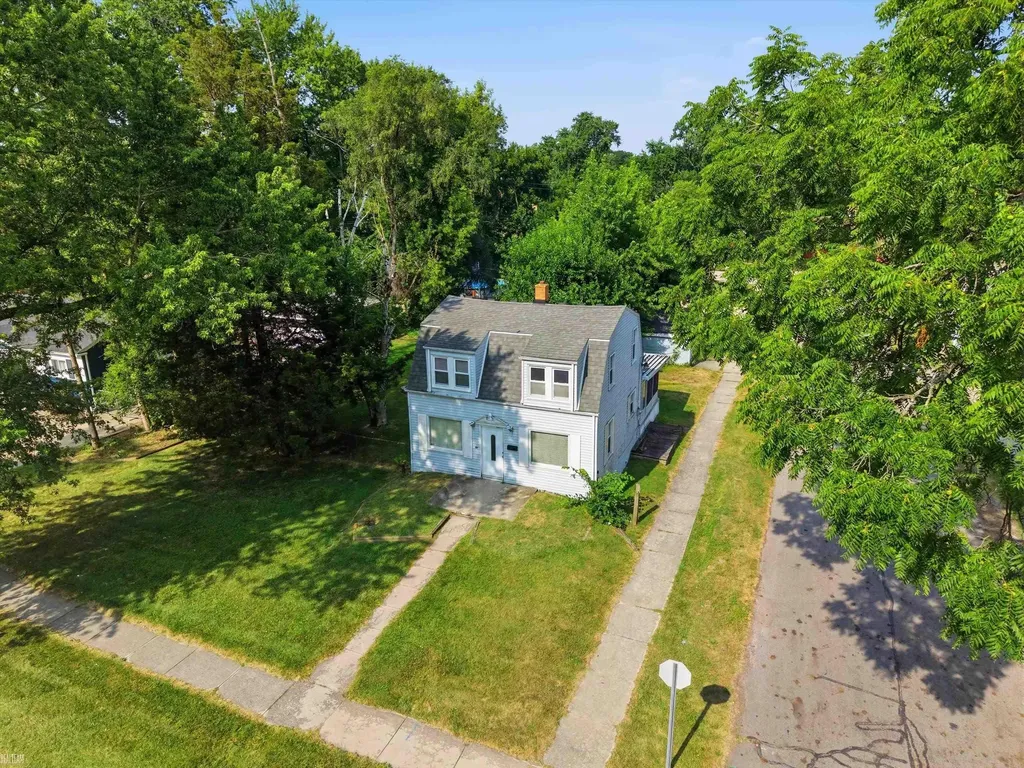 18513 Wakenden Street Redford Charter Township MI 48240