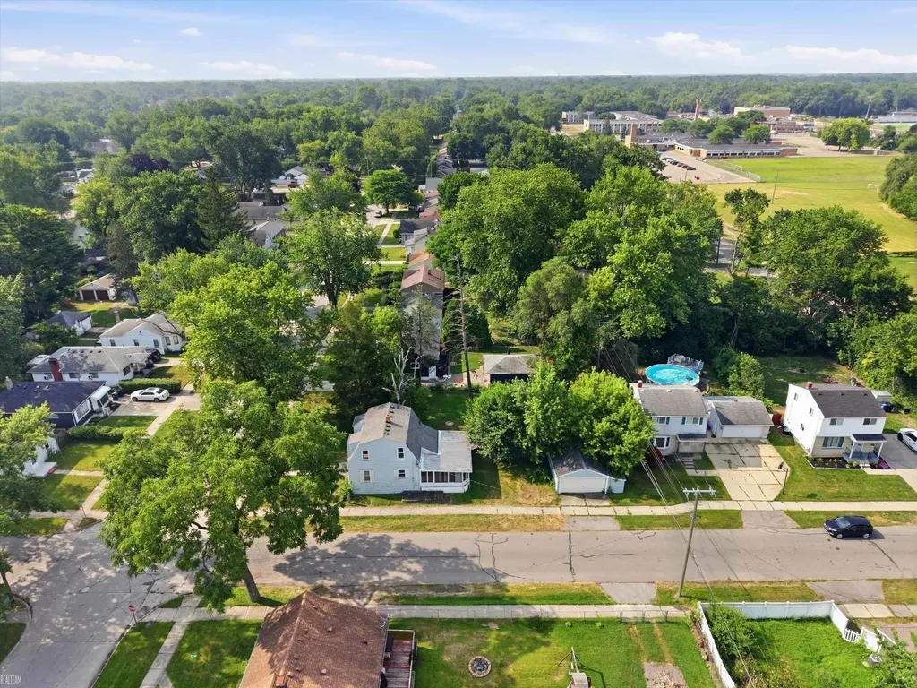 18513 Wakenden Street Redford Charter Township MI 48240