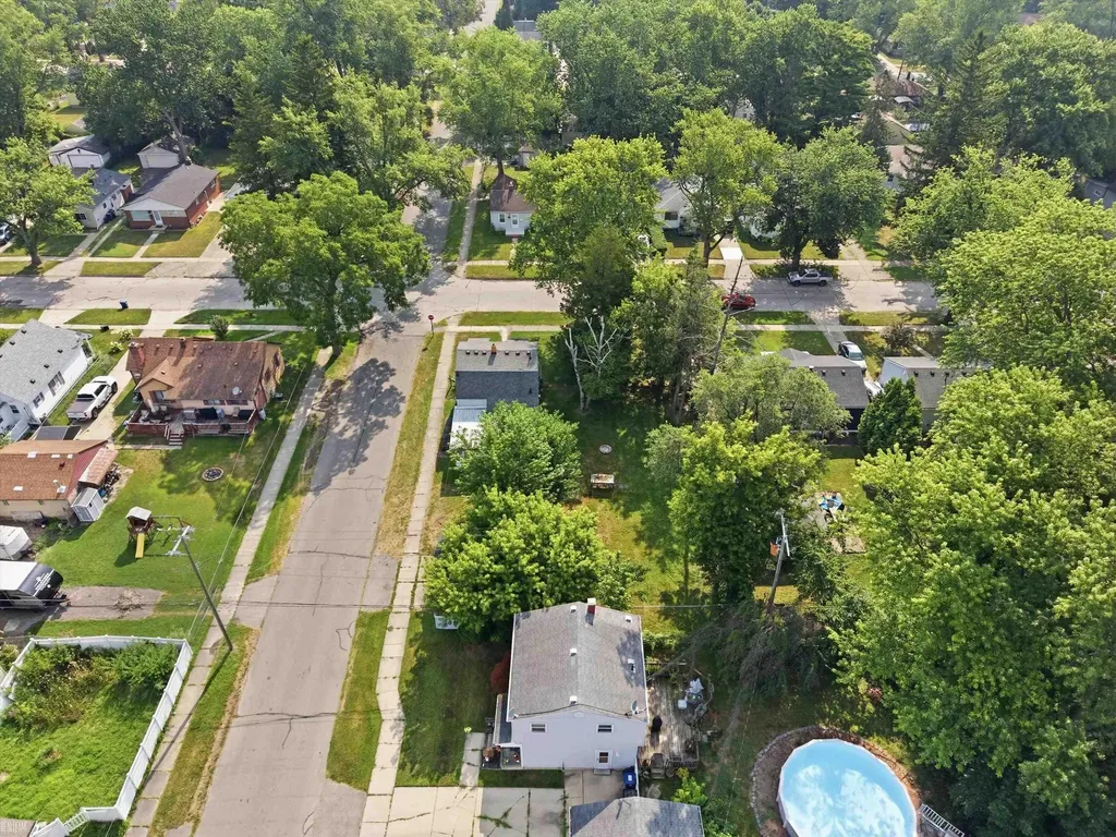 18513 Wakenden Street Redford Charter Township MI 48240