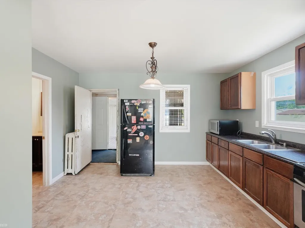 18513 Wakenden Street Redford Charter Township MI 48240